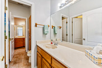 7601 Dijon Lake