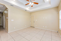 1119 E Henrietta